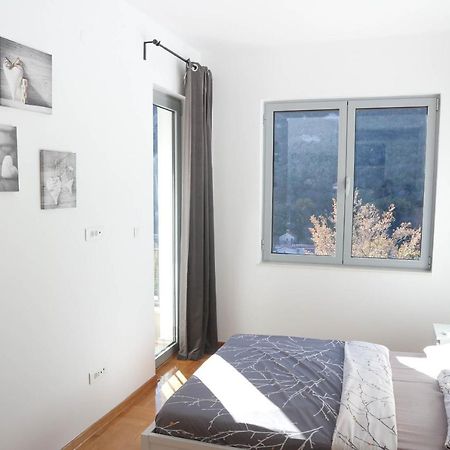 Lavender Bay Apartments D3 Or D5 I By Andreas Crivellaro Donji Morinj Luaran gambar